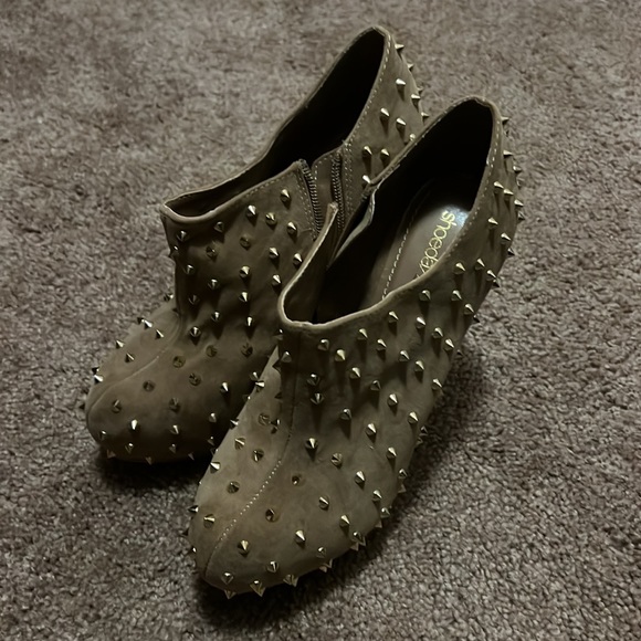 Shoedazzle Spiked Bootie - Picture 3 of 4